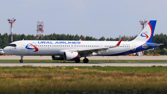 RA-73838:Airbus A321:Уральские авиалинии